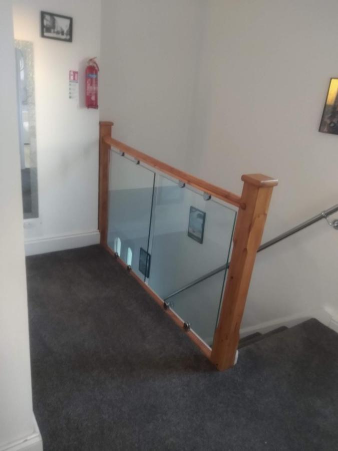 Cheltenham - 3 Bedroom, Parking, Disneyplus Buitenkant foto