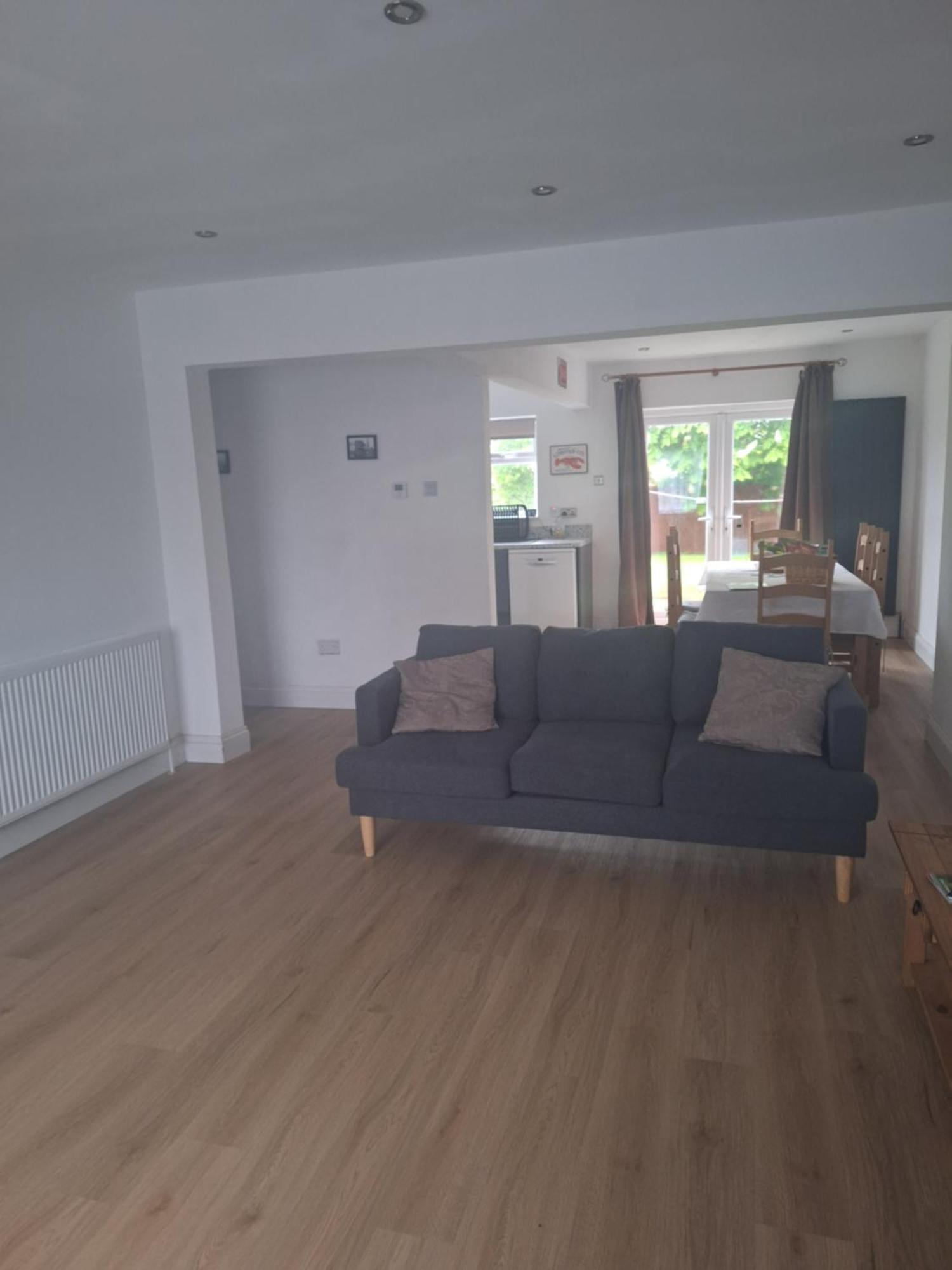 Cheltenham - 3 Bedroom, Parking, Disneyplus Buitenkant foto